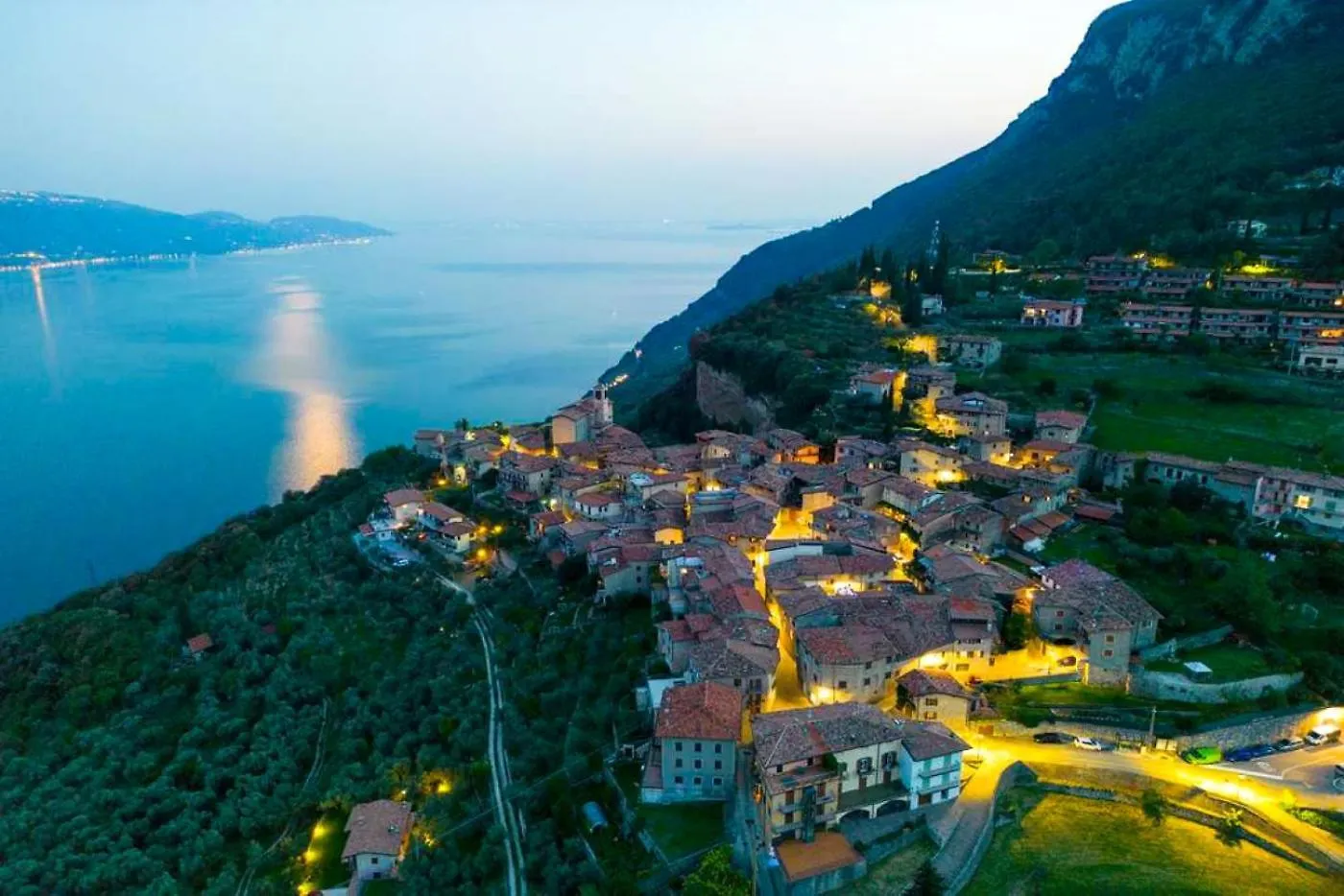 Apartamento Albergo Diffuso Borgo Piovere In Tignale