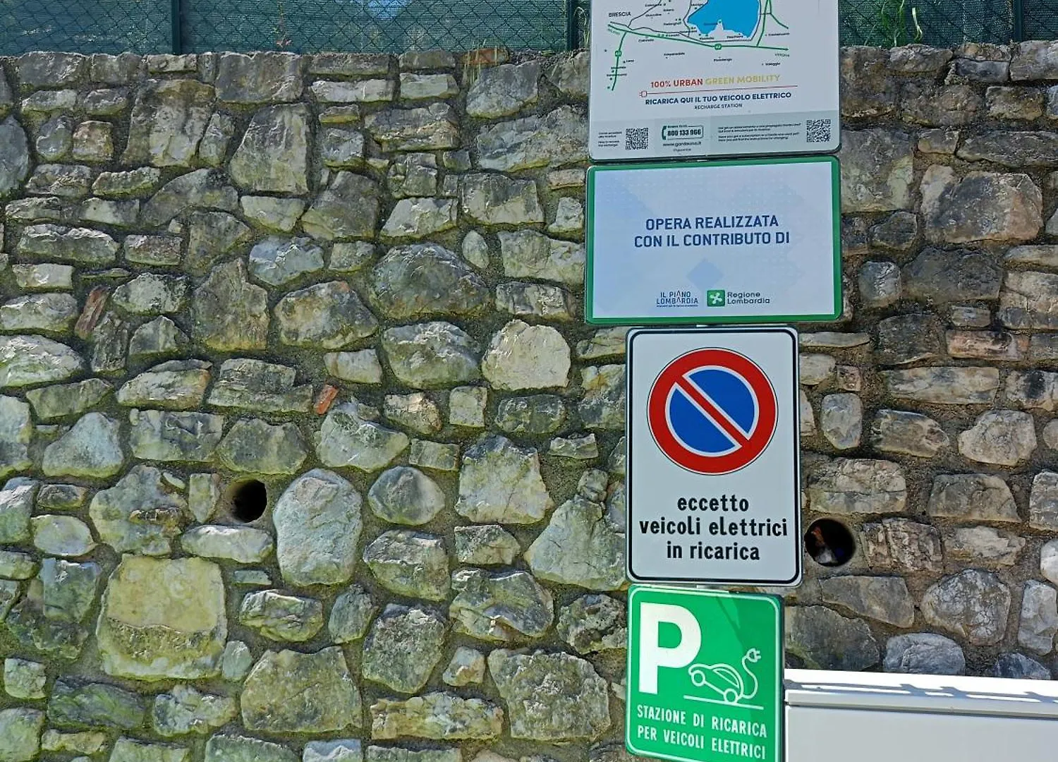 Apartamento Albergo Diffuso Borgo Piovere In Tignale