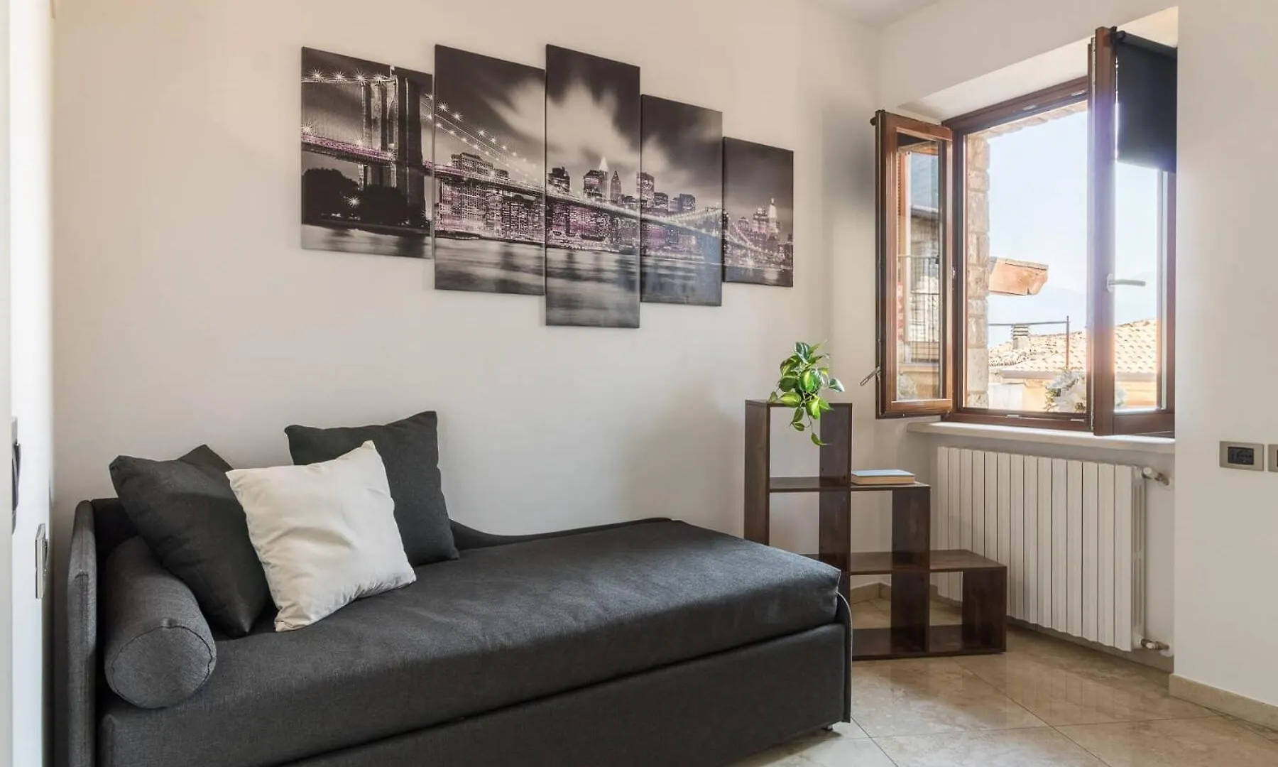 Borgo Piovere, Apartments In Tignale