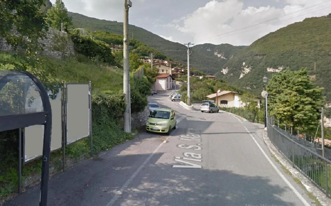 Albergo Diffuso Borgo Piovere In Tignale 0*,