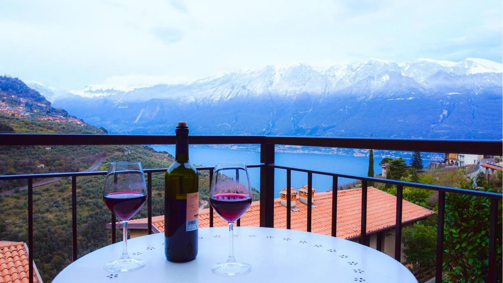 Albergo Diffuso Borgo Piovere In Tignale 0*,  Italy