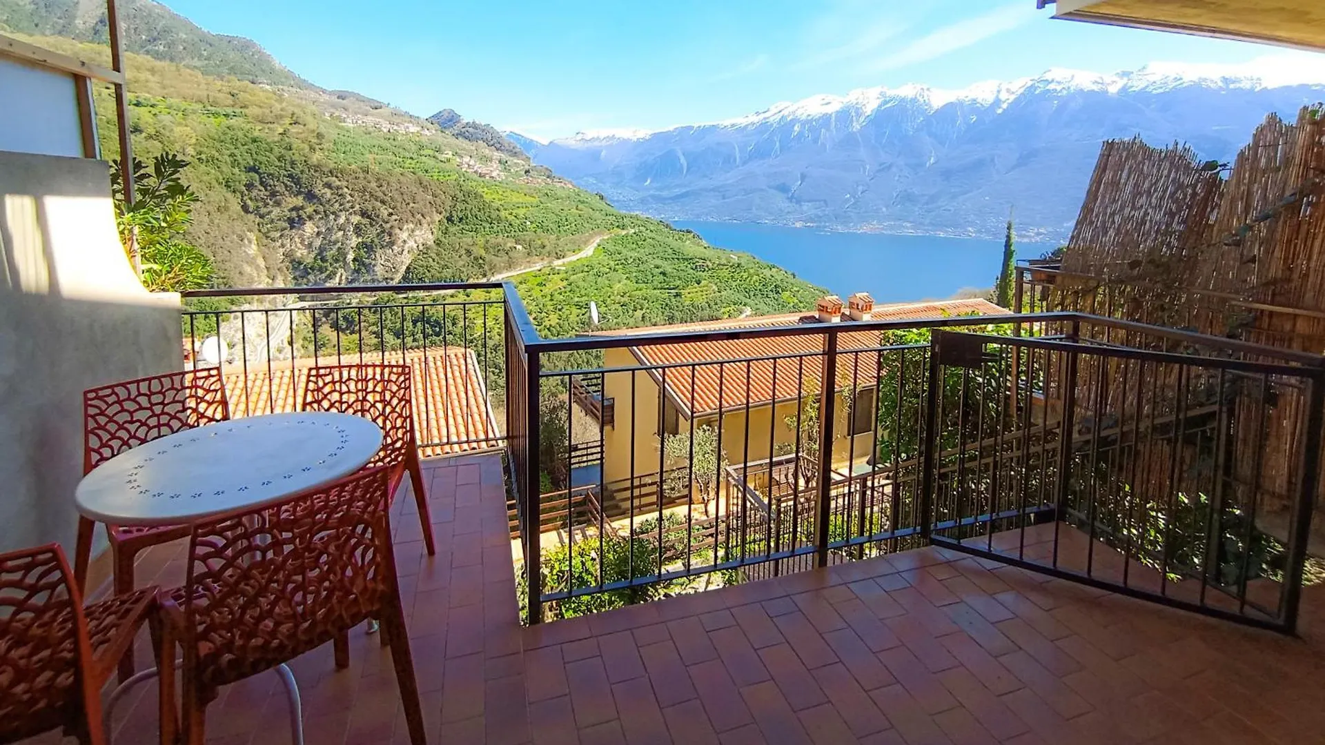Albergo Diffuso Borgo Piovere In Tignale 0*,