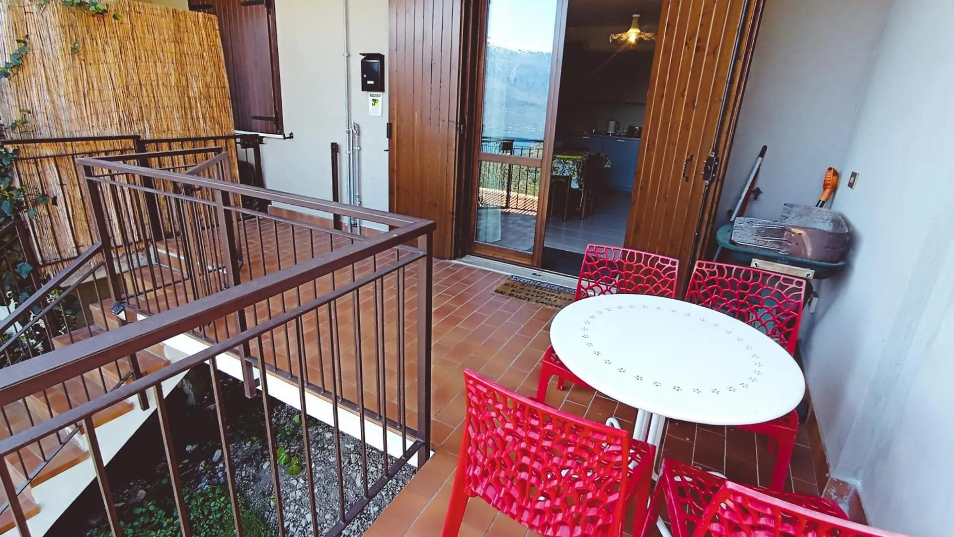 Albergo Diffuso Borgo Piovere In Tignale 0*,
