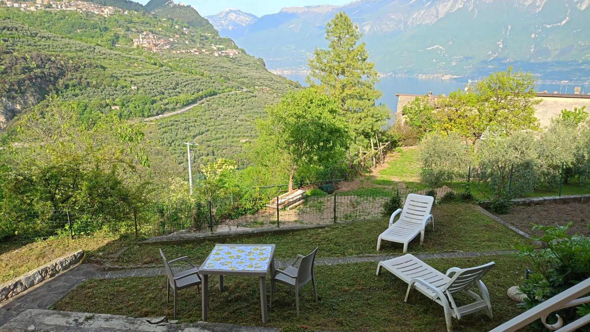 Albergo Diffuso Borgo Piovere In Tignale 0*,  Italy