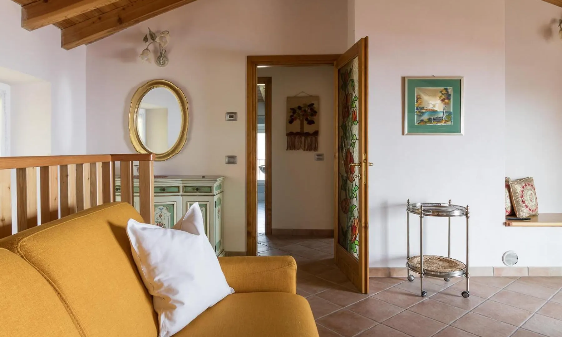 Apartment Albergo Diffuso Borgo Piovere In Tignale Italy