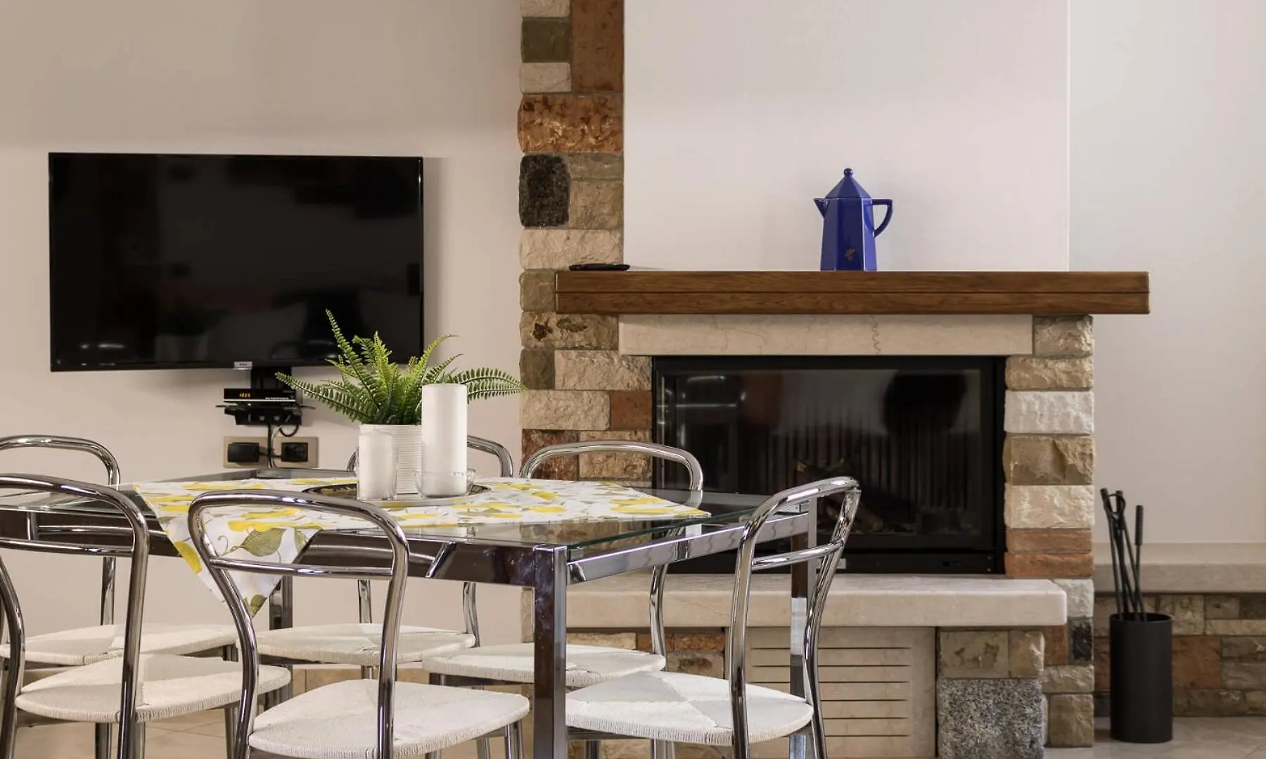 Apartment Albergo Diffuso Borgo Piovere In Tignale Italy