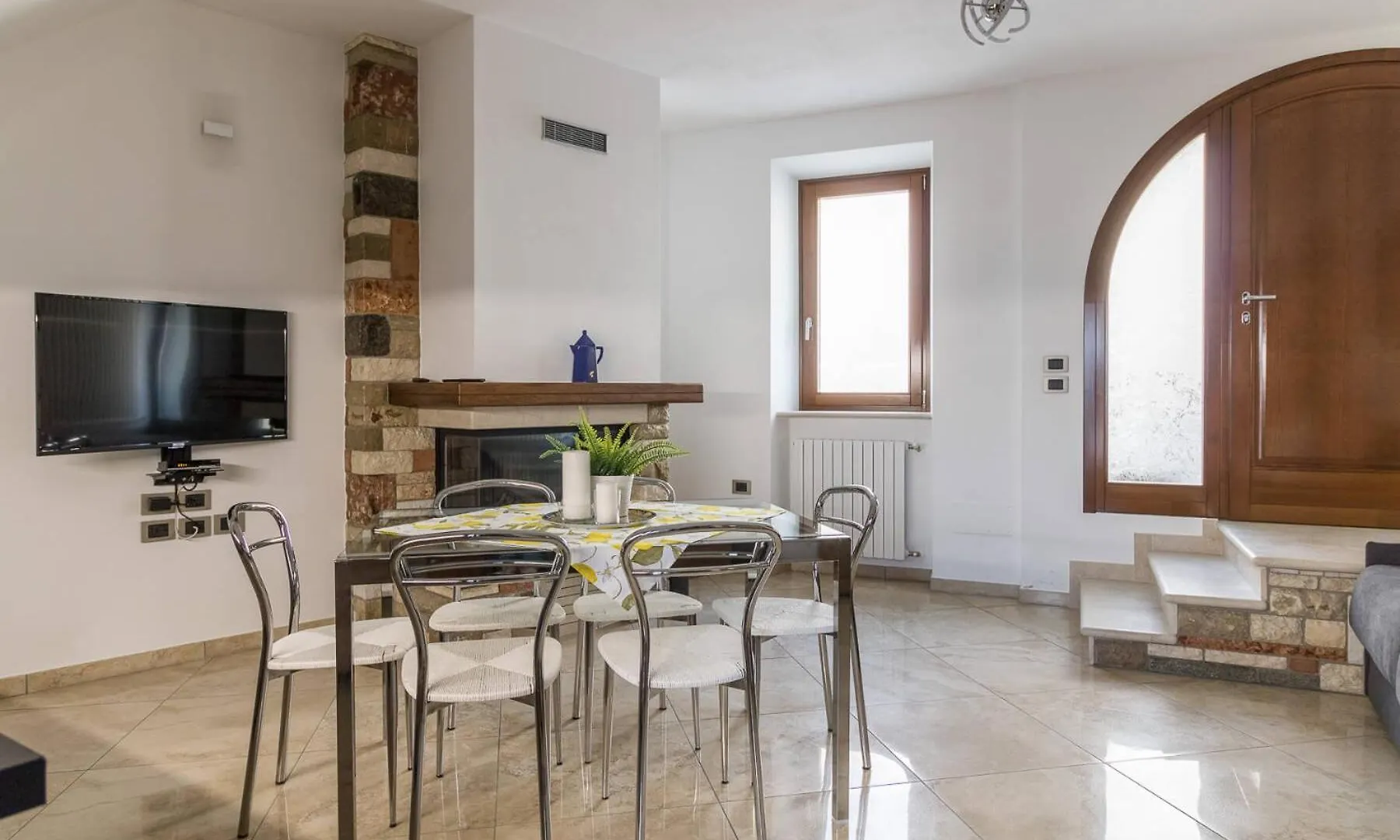 Apartment Albergo Diffuso Borgo Piovere In Tignale