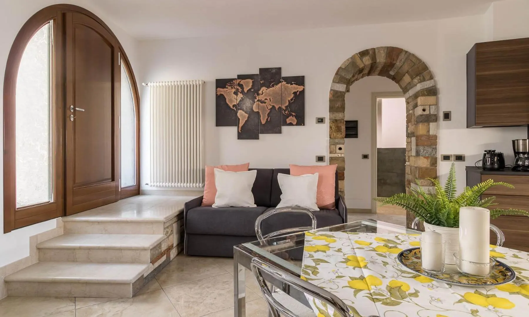Albergo Diffuso Borgo Piovere In Tignale Italy