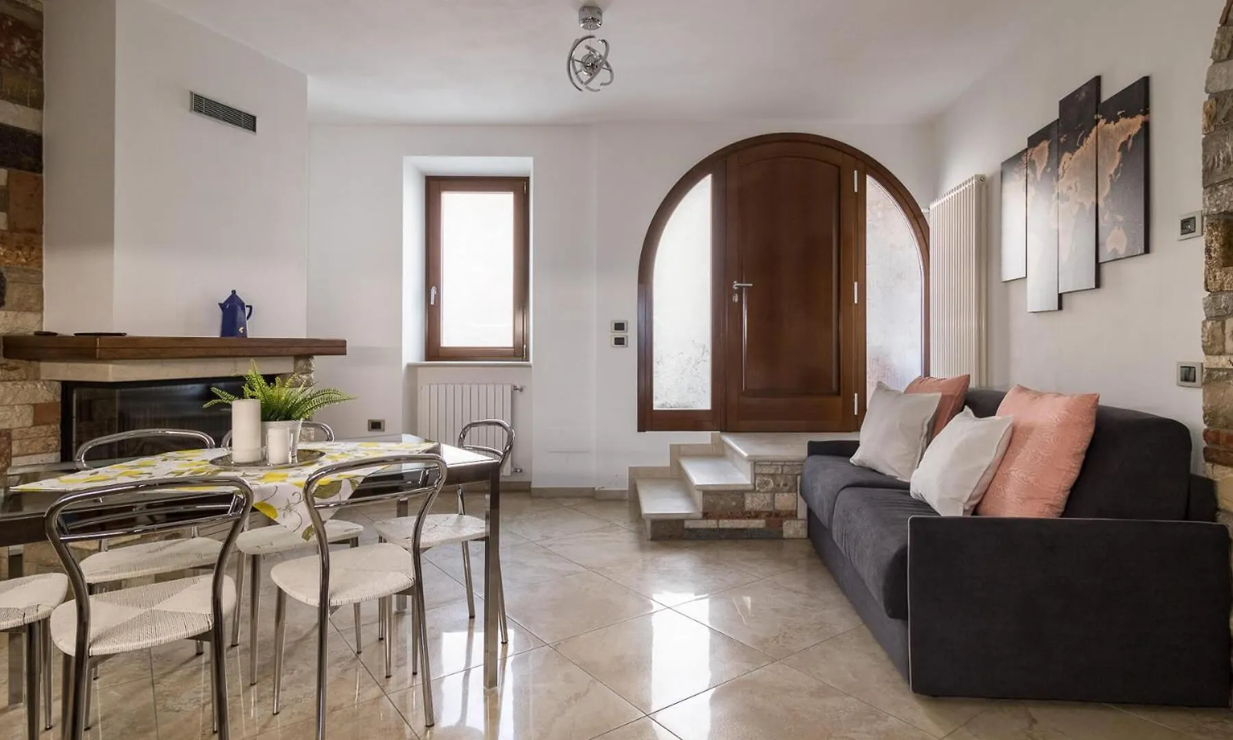 Albergo Diffuso Borgo Piovere In Tignale Italy