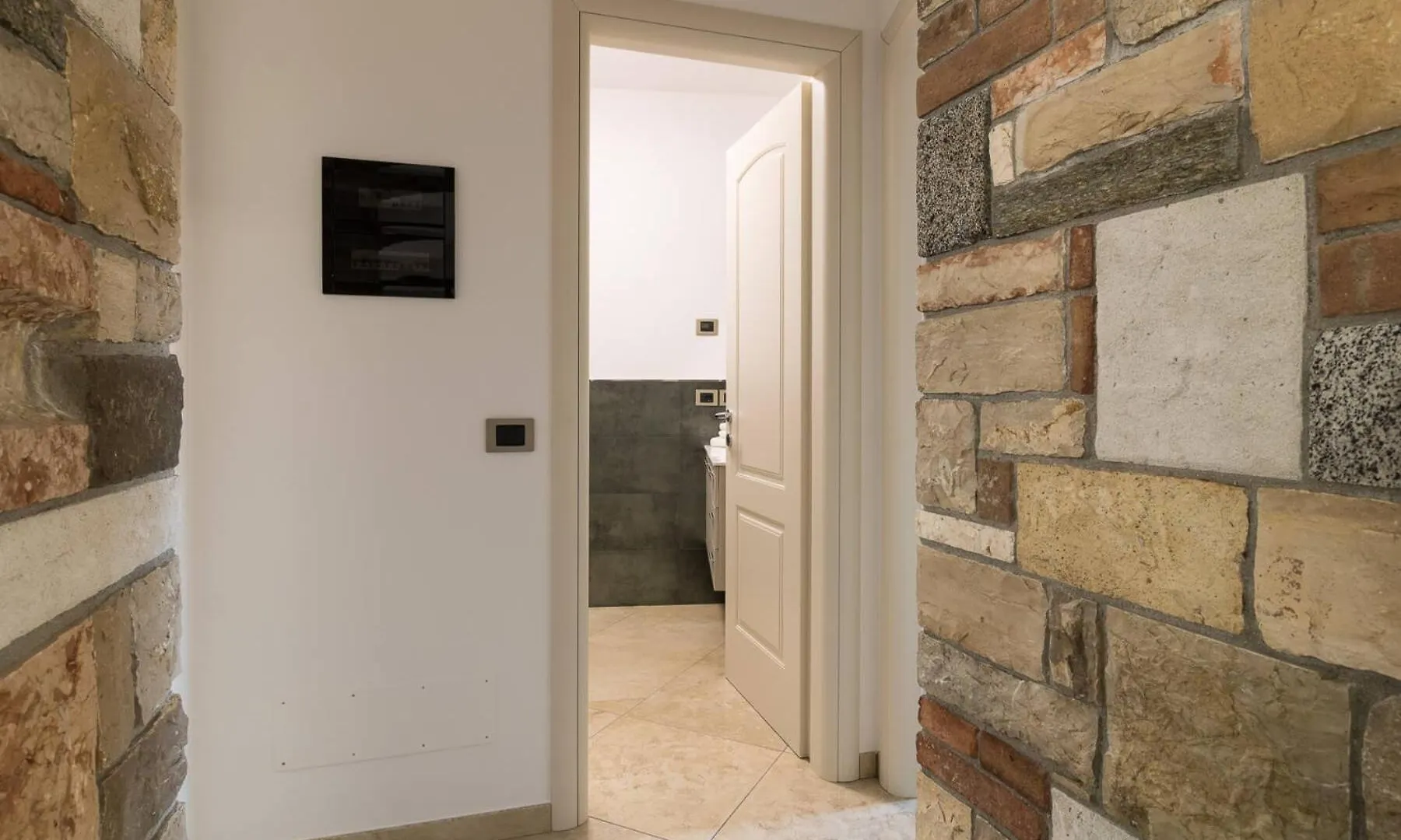 Apartment Albergo Diffuso Borgo Piovere In Tignale