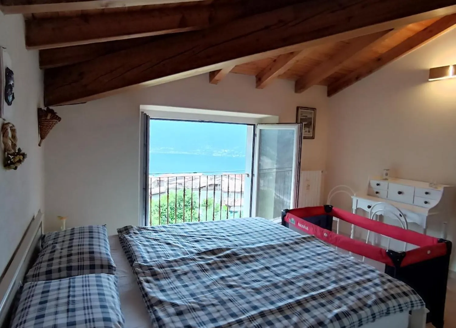 Albergo Diffuso Borgo Piovere In Tignale Italy